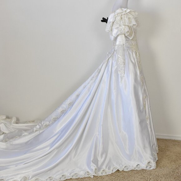 Vintage 80s 90s Wedding Gown Dress Royal Train - 0/2 - Picture 13 of 17